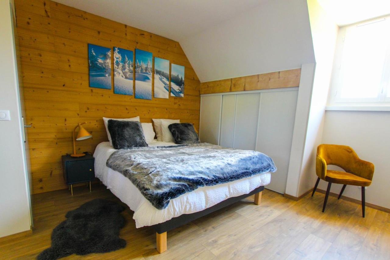 L'Etang De La Tourne Bed & Breakfast Les Marches ภายนอก รูปภาพ