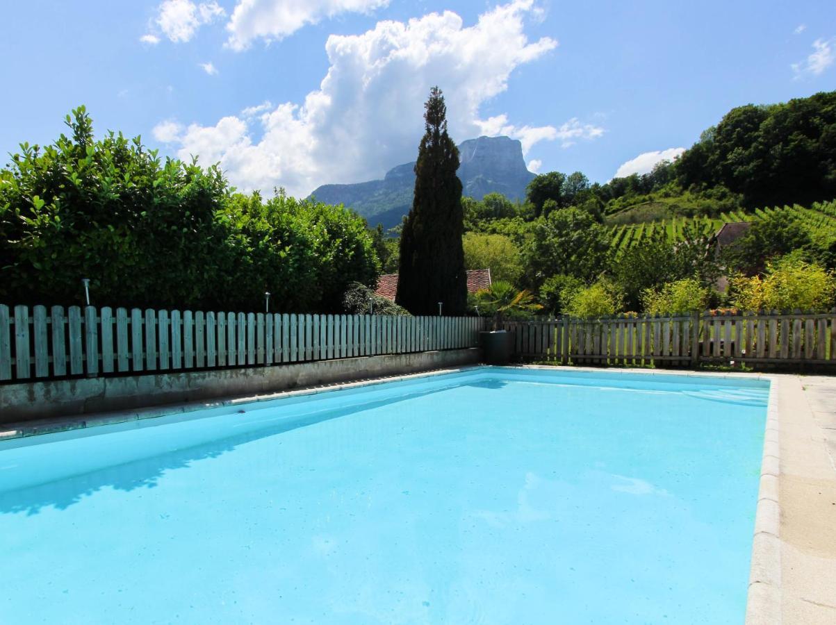 L'Etang De La Tourne Bed & Breakfast Les Marches ภายนอก รูปภาพ