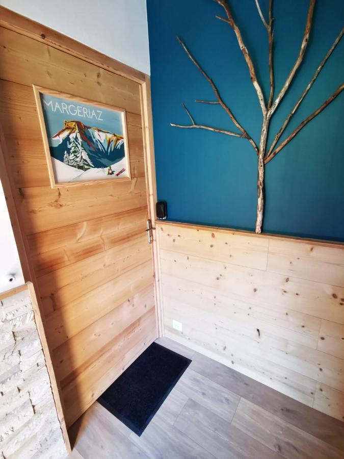 L'Etang De La Tourne Bed & Breakfast Les Marches ภายนอก รูปภาพ
