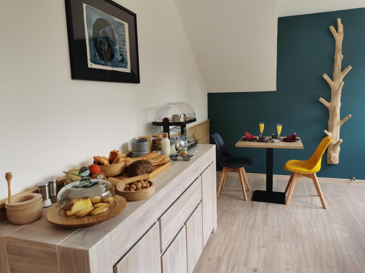 L'Etang De La Tourne Bed & Breakfast Les Marches ภายนอก รูปภาพ
