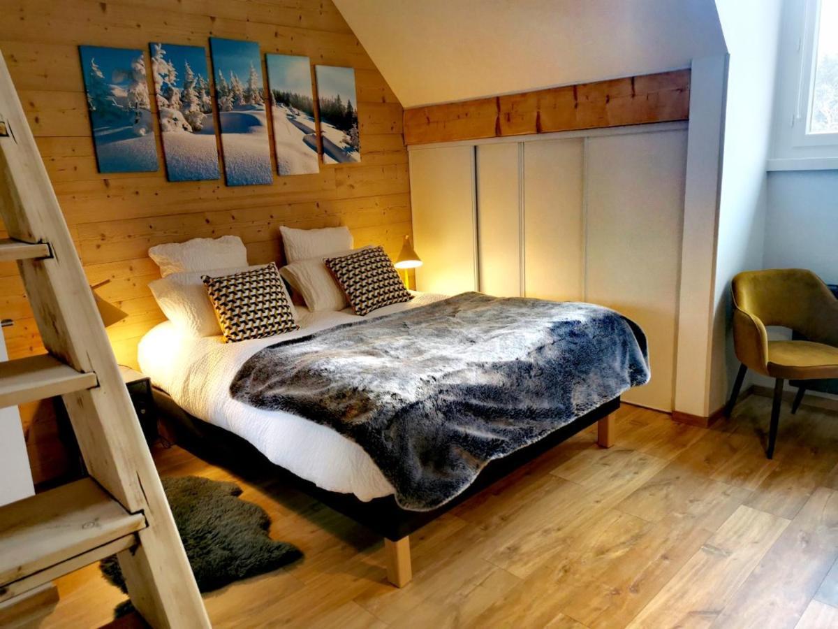 L'Etang De La Tourne Bed & Breakfast Les Marches ภายนอก รูปภาพ