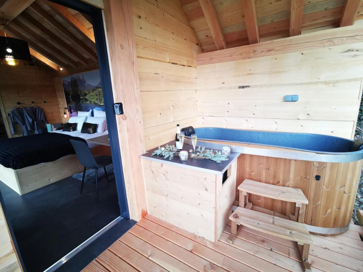 L'Etang De La Tourne Bed & Breakfast Les Marches ภายนอก รูปภาพ