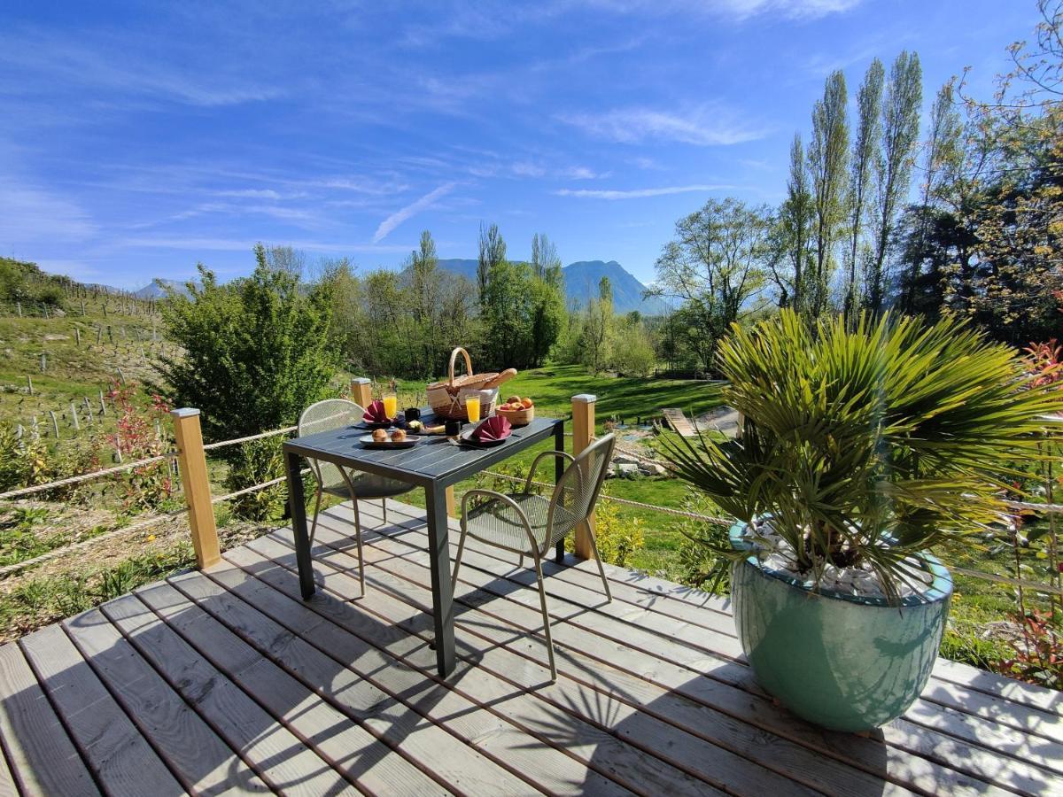 L'Etang De La Tourne Bed & Breakfast Les Marches ภายนอก รูปภาพ